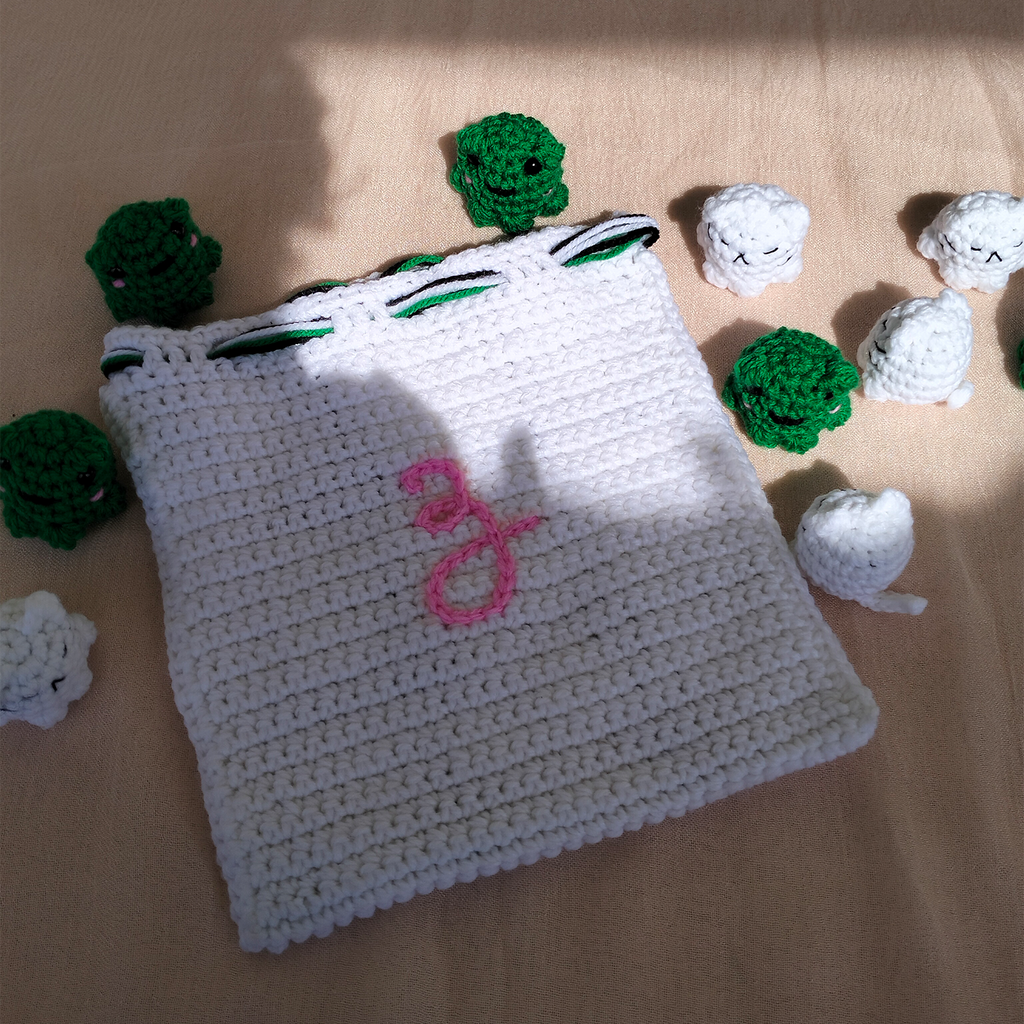 Frog & Cat Tic-Tac-Toe Magnetic Game